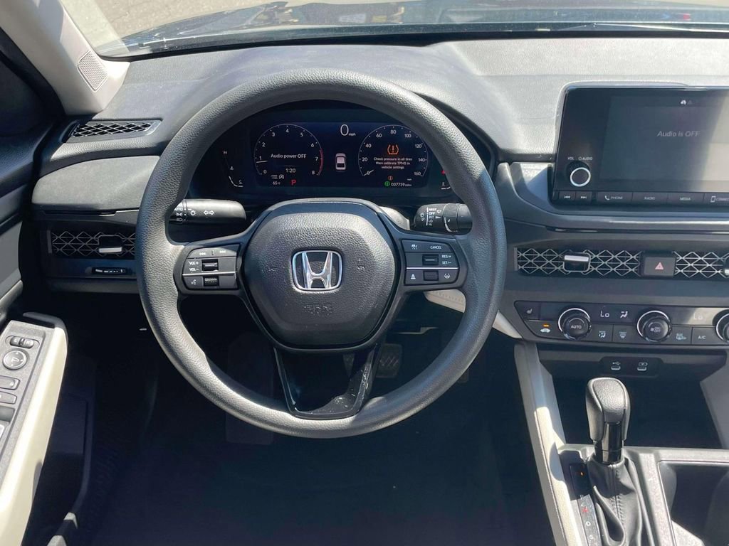 Certified 2023 Honda Accord EX image 14