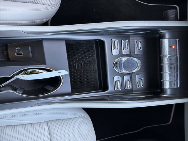 New 2026 Lincoln Nautilus Premier w/ Jet Appearance Package AWD/4WD image 29