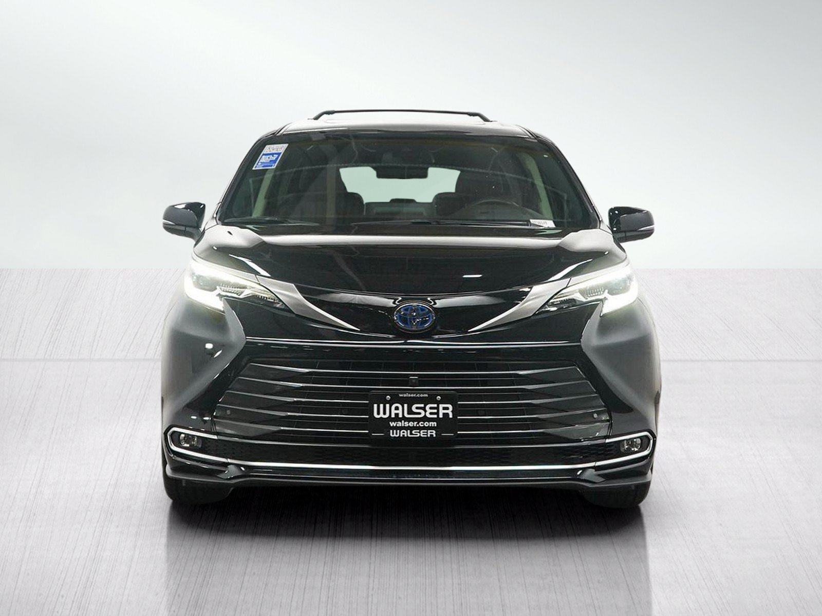 Used 2022 Toyota Sienna Platinum AWD/4WD image 8