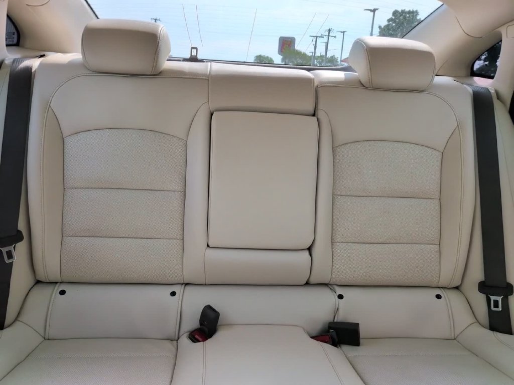 Used 2024 Chevrolet Malibu LT FWD image 25