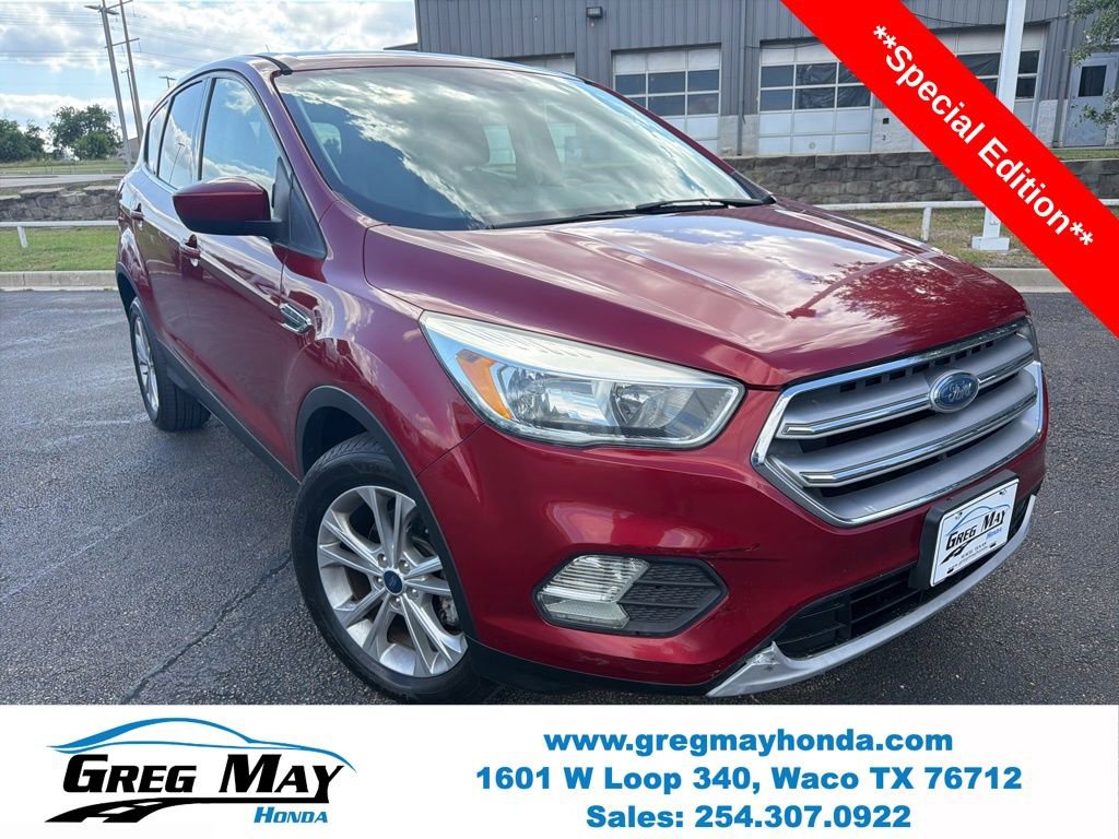 Used 2017 Ford Escape SE FWD image 1