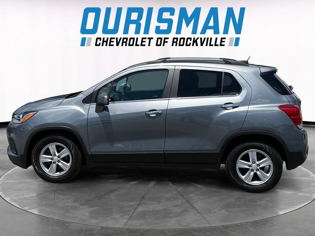 Used 2020 Chevrolet Trax LT w/ Driver Confidence Package FWD image 3