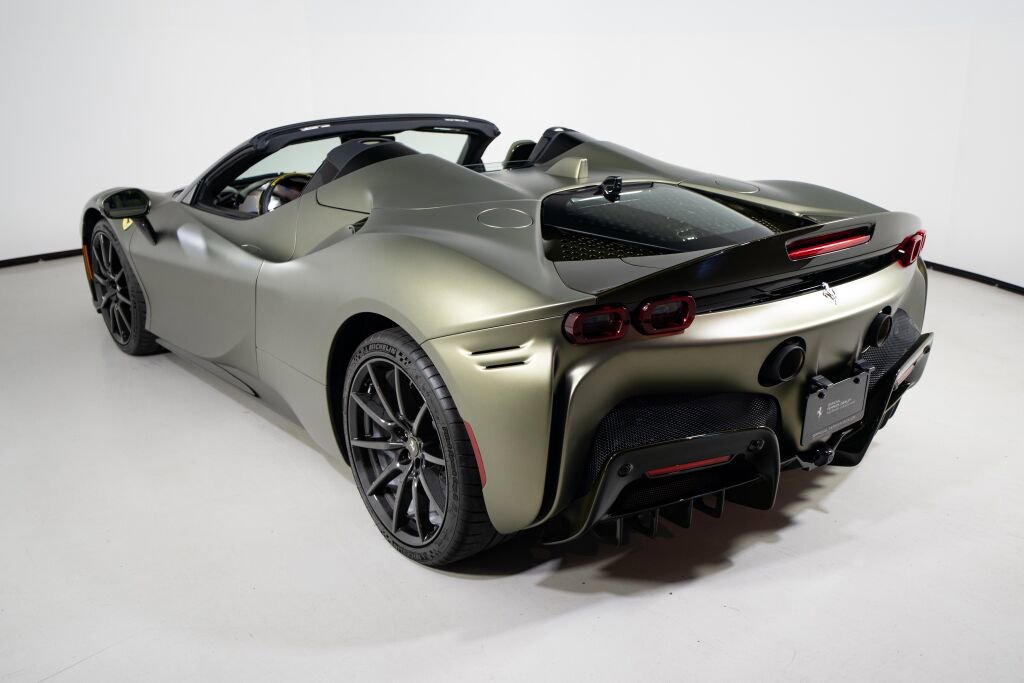 Used 2025 Ferrari SF90 Spider image 8