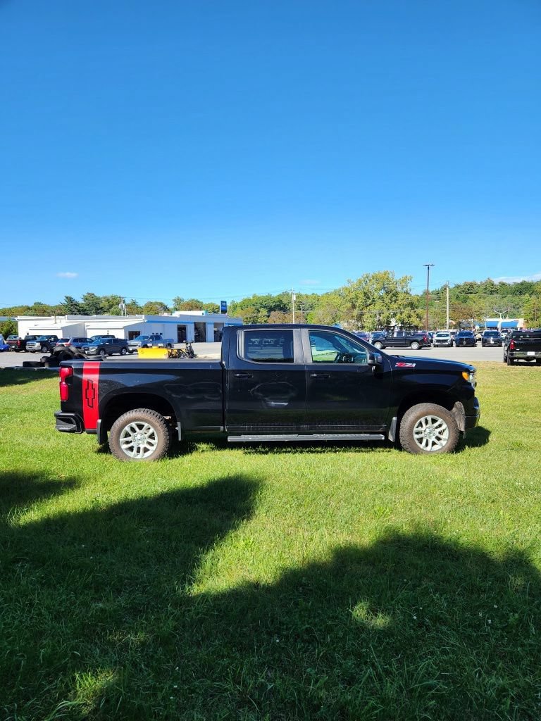 Used 2024 Chevrolet Silverado 1500 RST w/ Convenience Package II AWD/4WD image 9