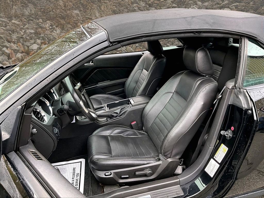 Used 2011 Ford Mustang GT Premium w/ Comfort Pkg image 22