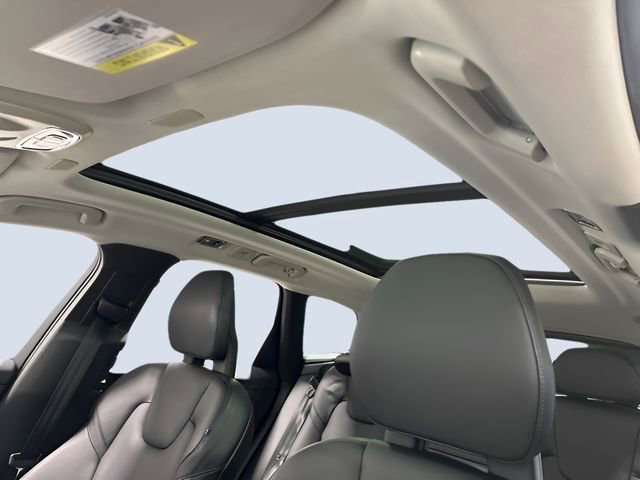 Used 2018 Volvo XC60 T6 Inscription w/ Convenience Package image 31