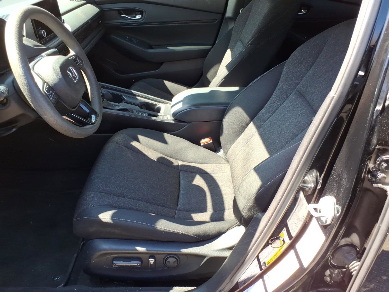 Used 2023 Honda Accord EX image 11