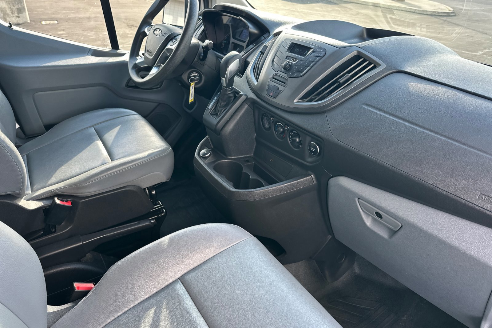 Used 2019 Ford Transit 150 XL image 17