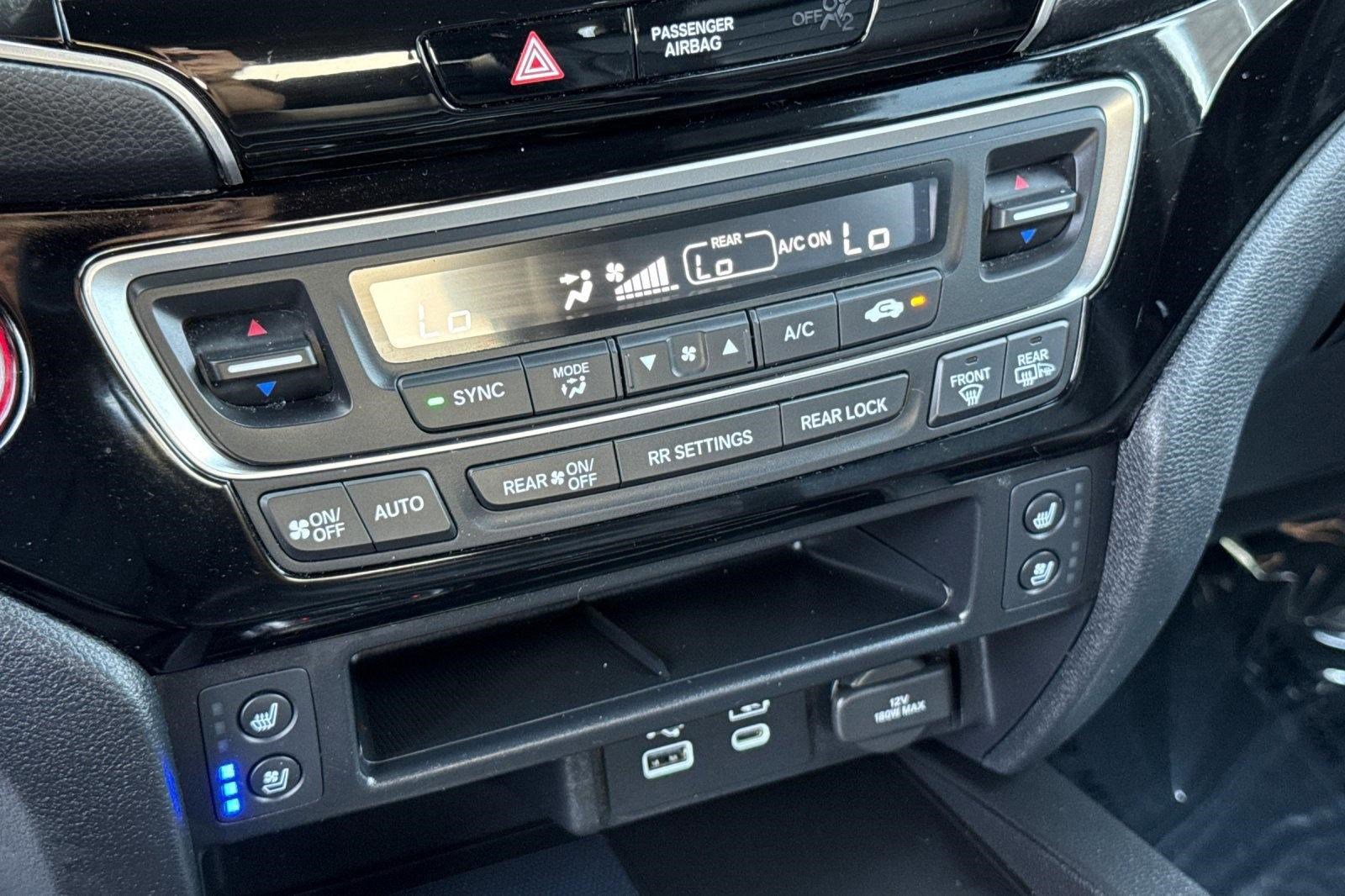 Used 2025 Honda Passport Black Edition image 17