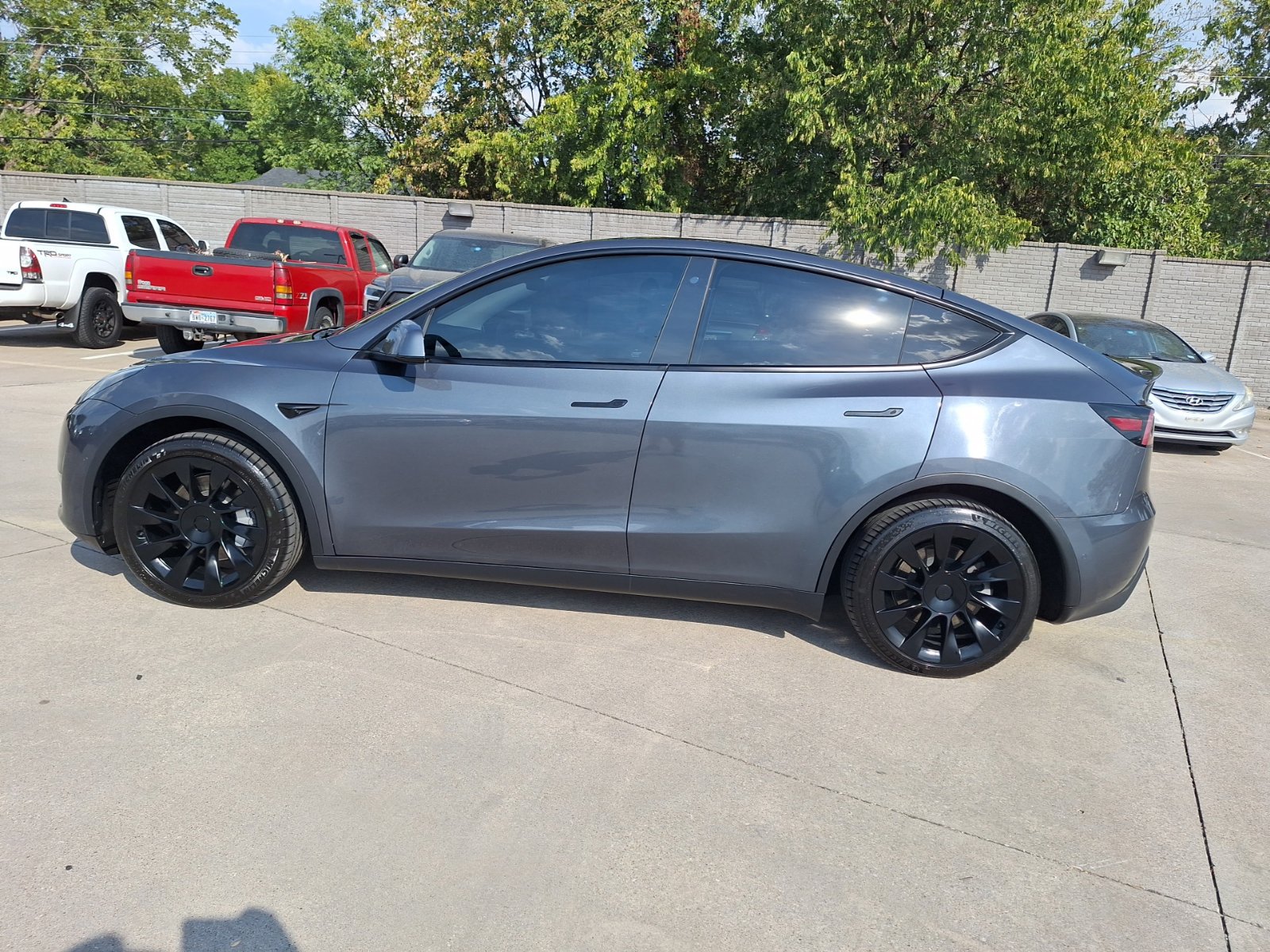 Used 2020 Tesla Model Y Long Range AWD/4WD image 3