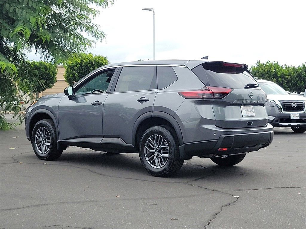 New 2026 Nissan Rogue S image 2