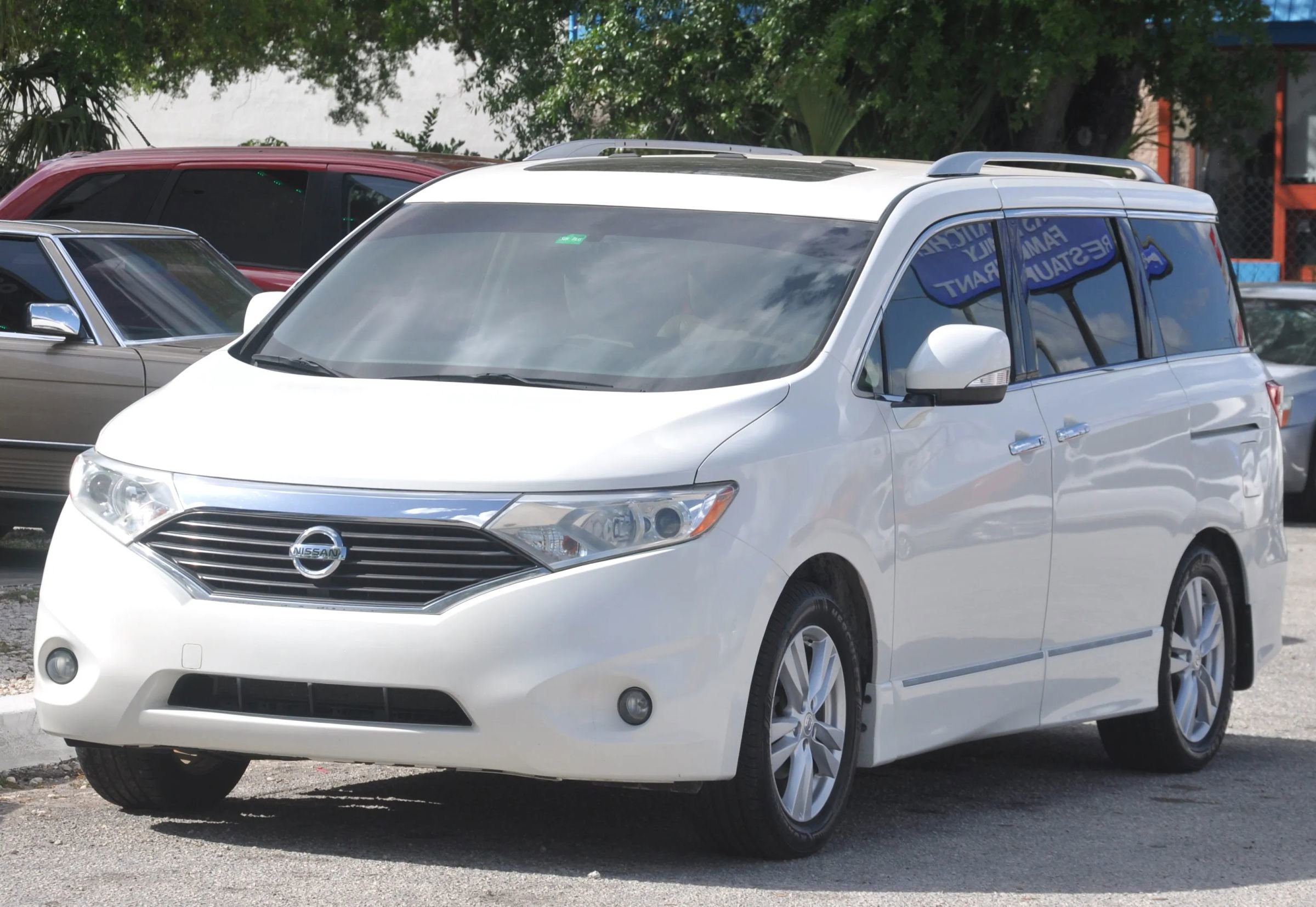 Used 2012 Nissan Quest LE w/ Value Cargo Pkg image 3