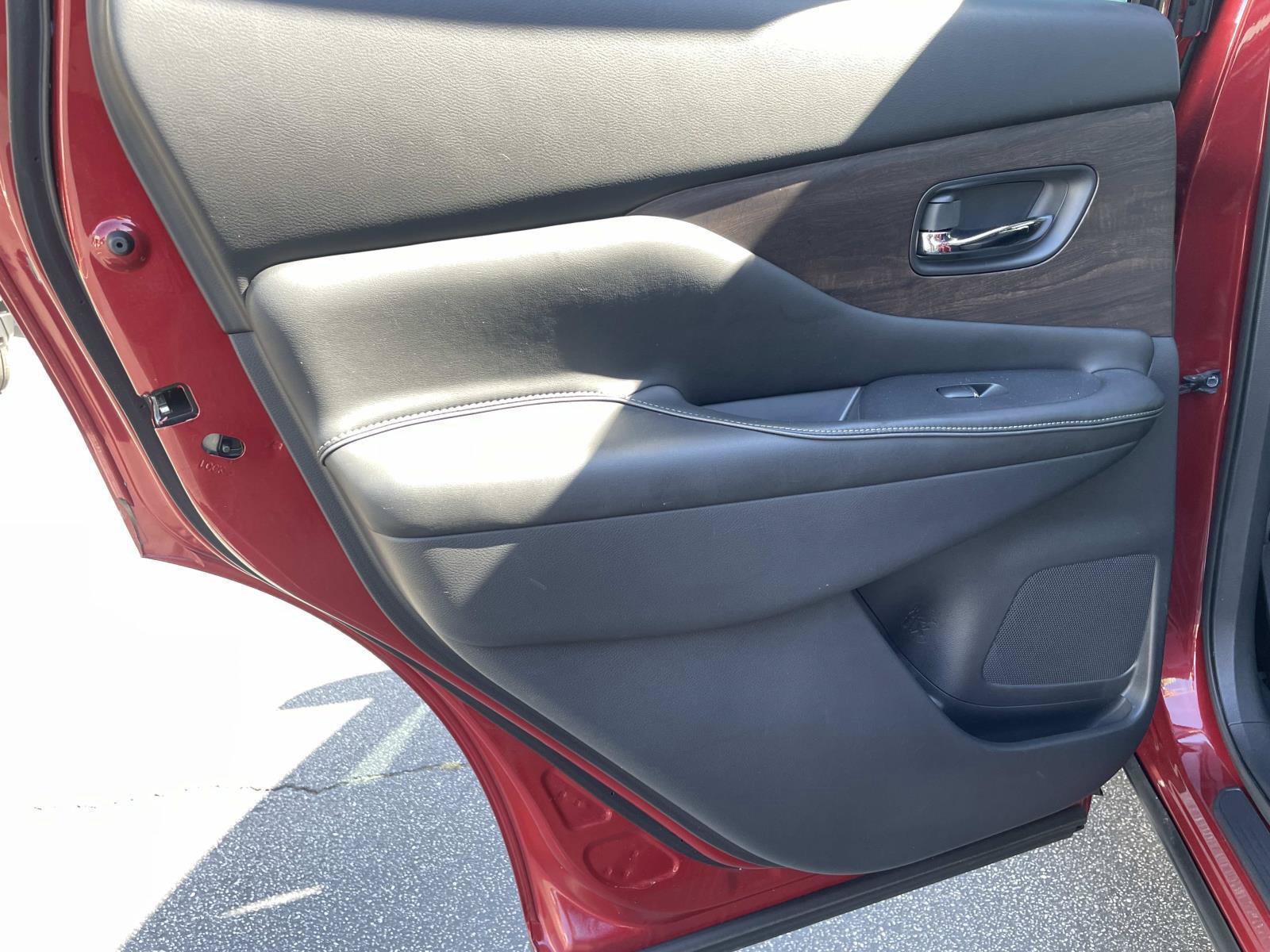 Used 2020 Nissan Murano Platinum FWD image 17