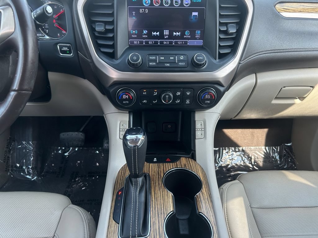 Used 2019 GMC Acadia Denali w/ Technology Package AWD/4WD image 13