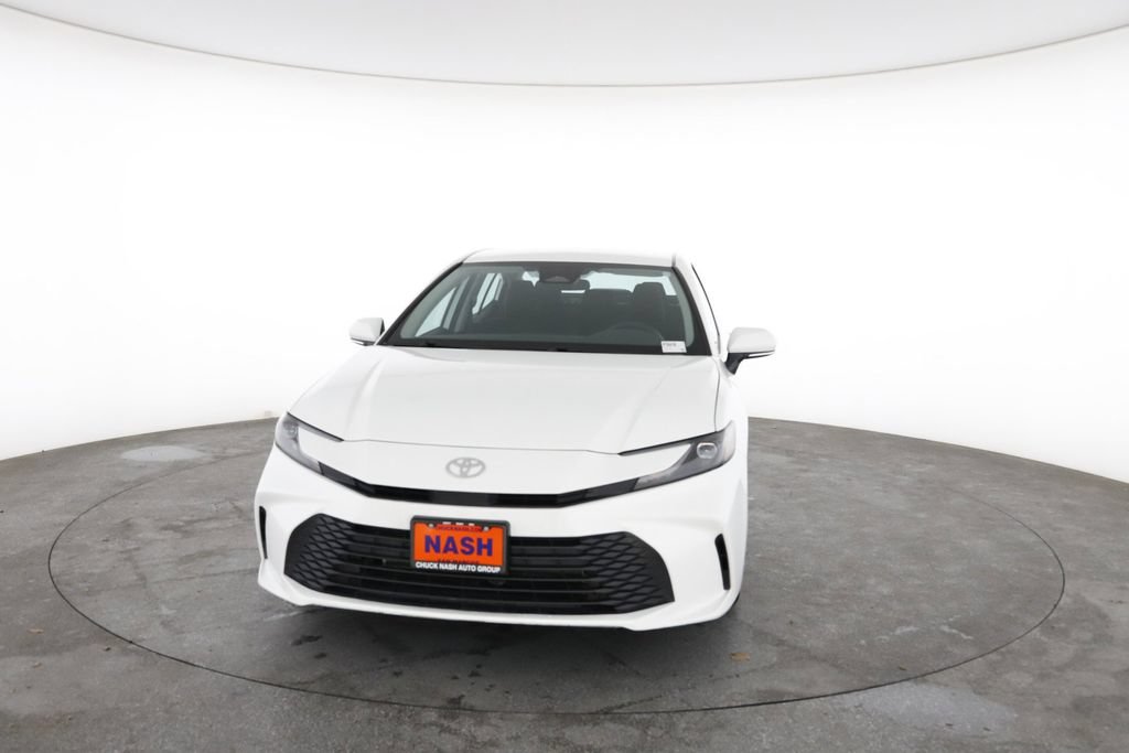 Used 2025 Toyota Camry LE FWD image 4
