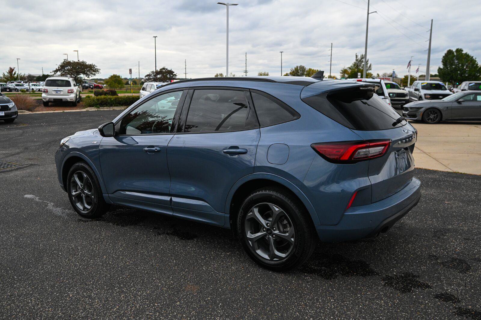 Used 2024 Ford Escape ST-Line w/ Tech Pack #1 AWD/4WD image 7