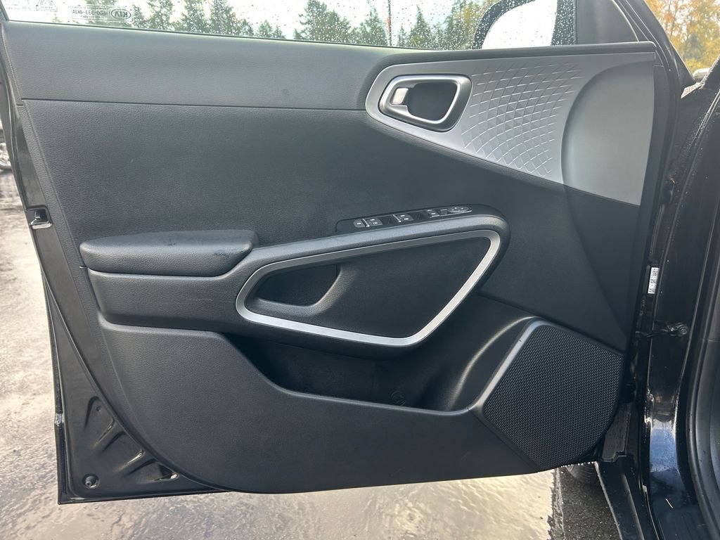 Used 2021 Kia Soul LX image 22