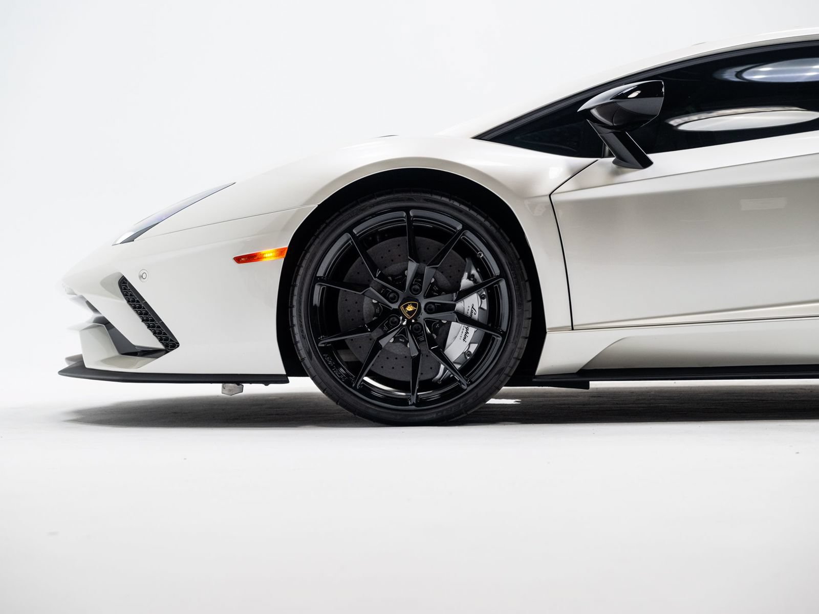 Used 2018 Lamborghini Aventador S AWD/4WD image 11