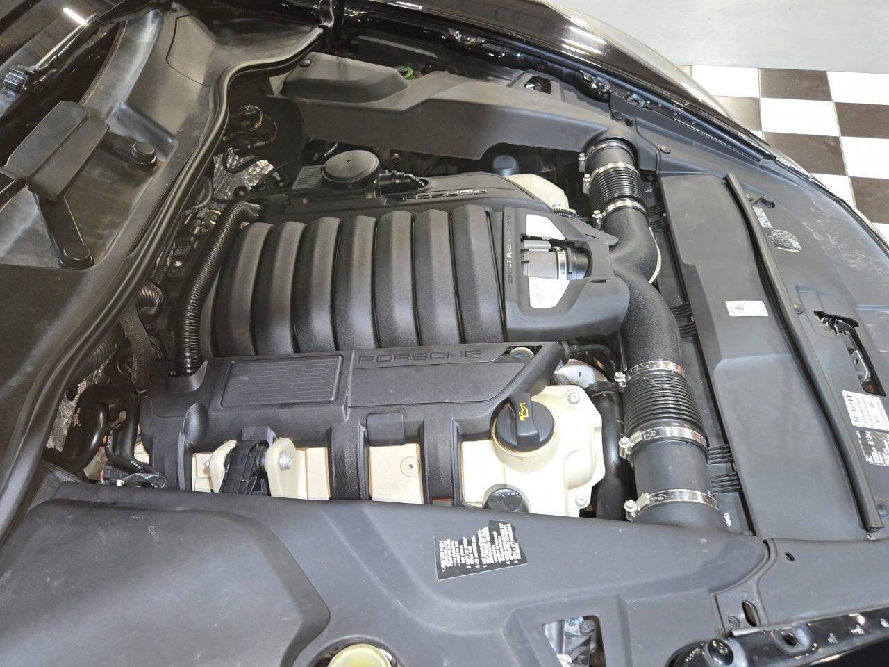 Used 2013 Porsche Cayenne GTS image 40