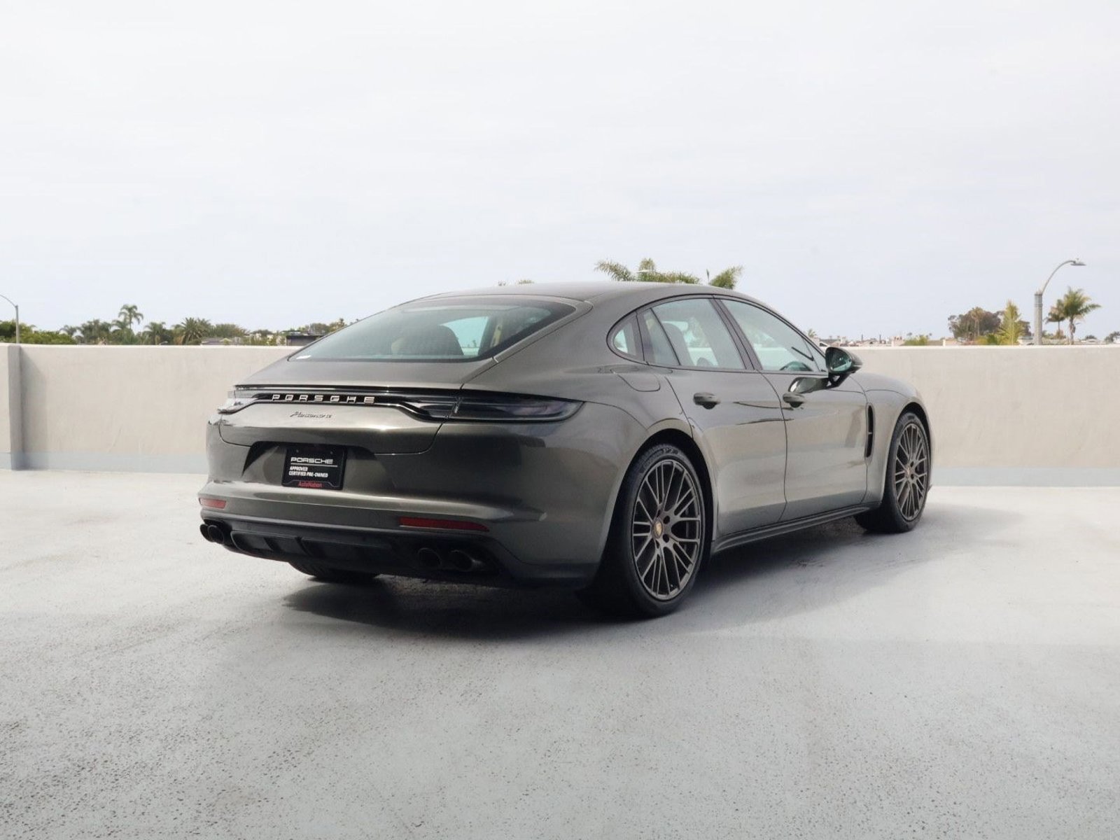 Certified 2023 Porsche Panamera 4 AWD/4WD image 9
