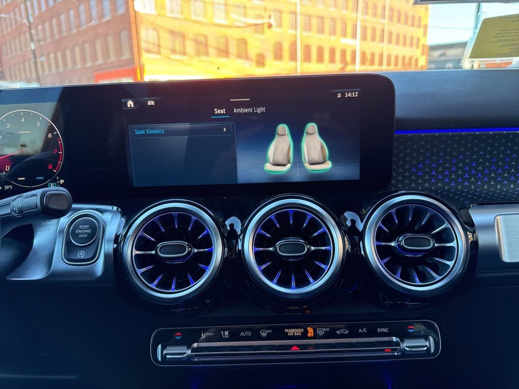 New 2026 Mercedes-Benz GLB 250 4MATIC image 32