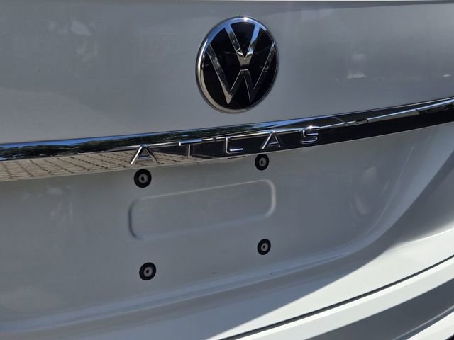 Certified 2023 Volkswagen Atlas Cross Sport SE FWD image 9
