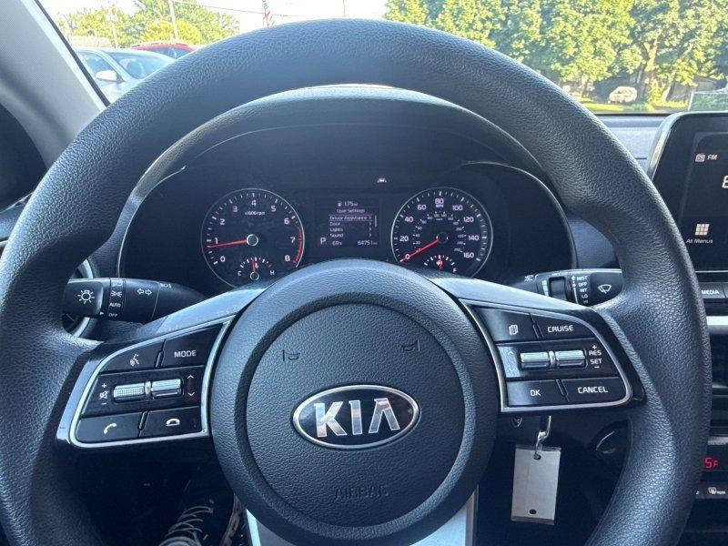 Used 2019 Kia Forte LXS FWD image 22