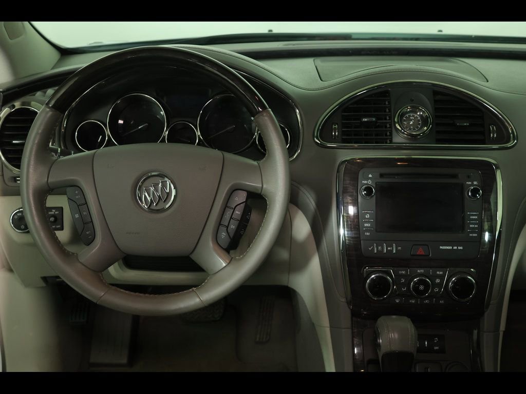 Used 2017 Buick Enclave Convenience FWD image 3