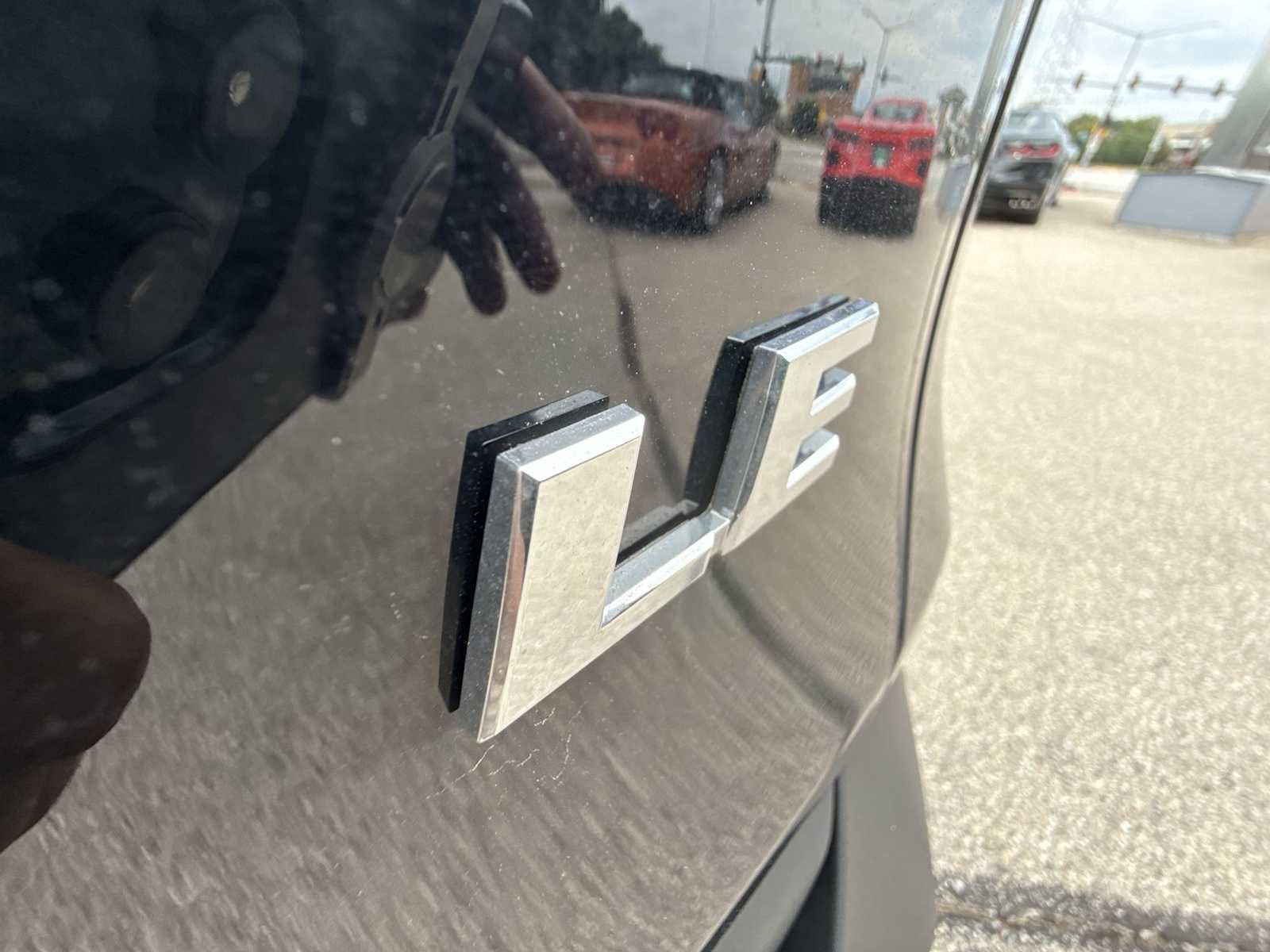Used 2020 Toyota RAV4 LE w/ Carpet Mat Package FWD image 27