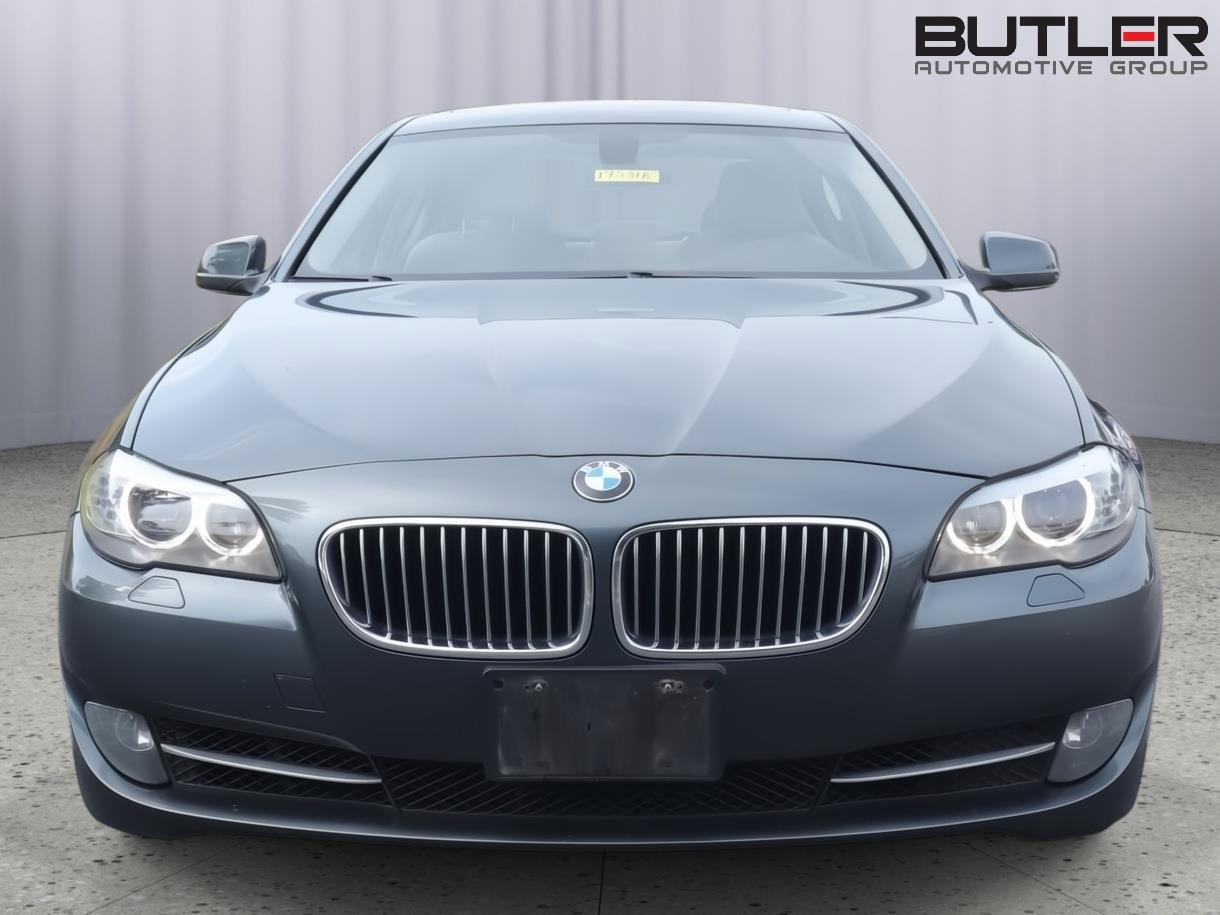 Used 2013 BMW 528i Sedan RWD image 2