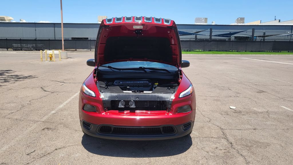 Used 2016 Jeep Cherokee Sport FWD image 35