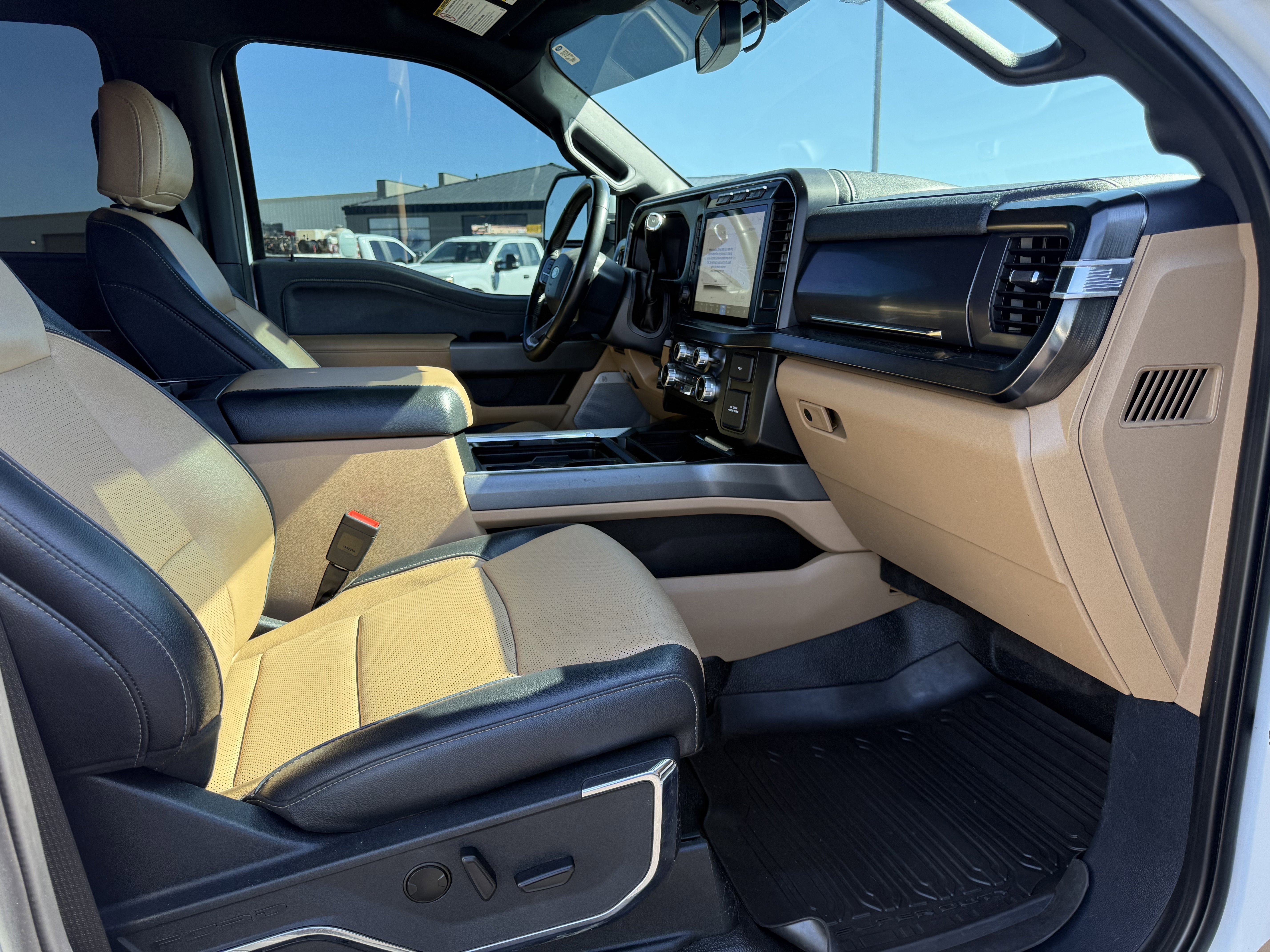 Used 2023 Ford F450 Lariat w/ Lariat Ultimate Package image 10