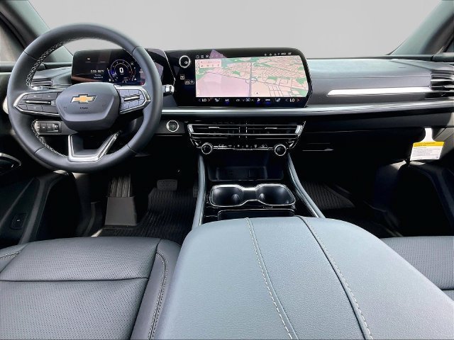 New 2027 Chevrolet Traverse LT w/ Sun and Wheel Package AWD/4WD image 11