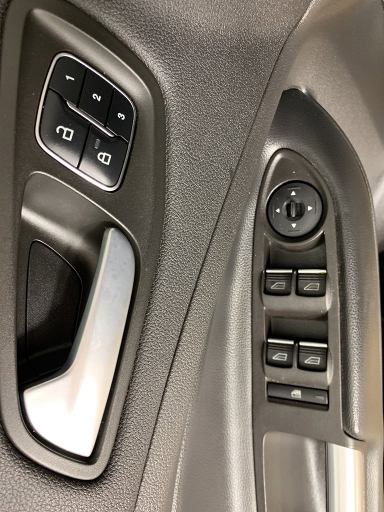 Used 2019 Ford Escape Titanium image 17