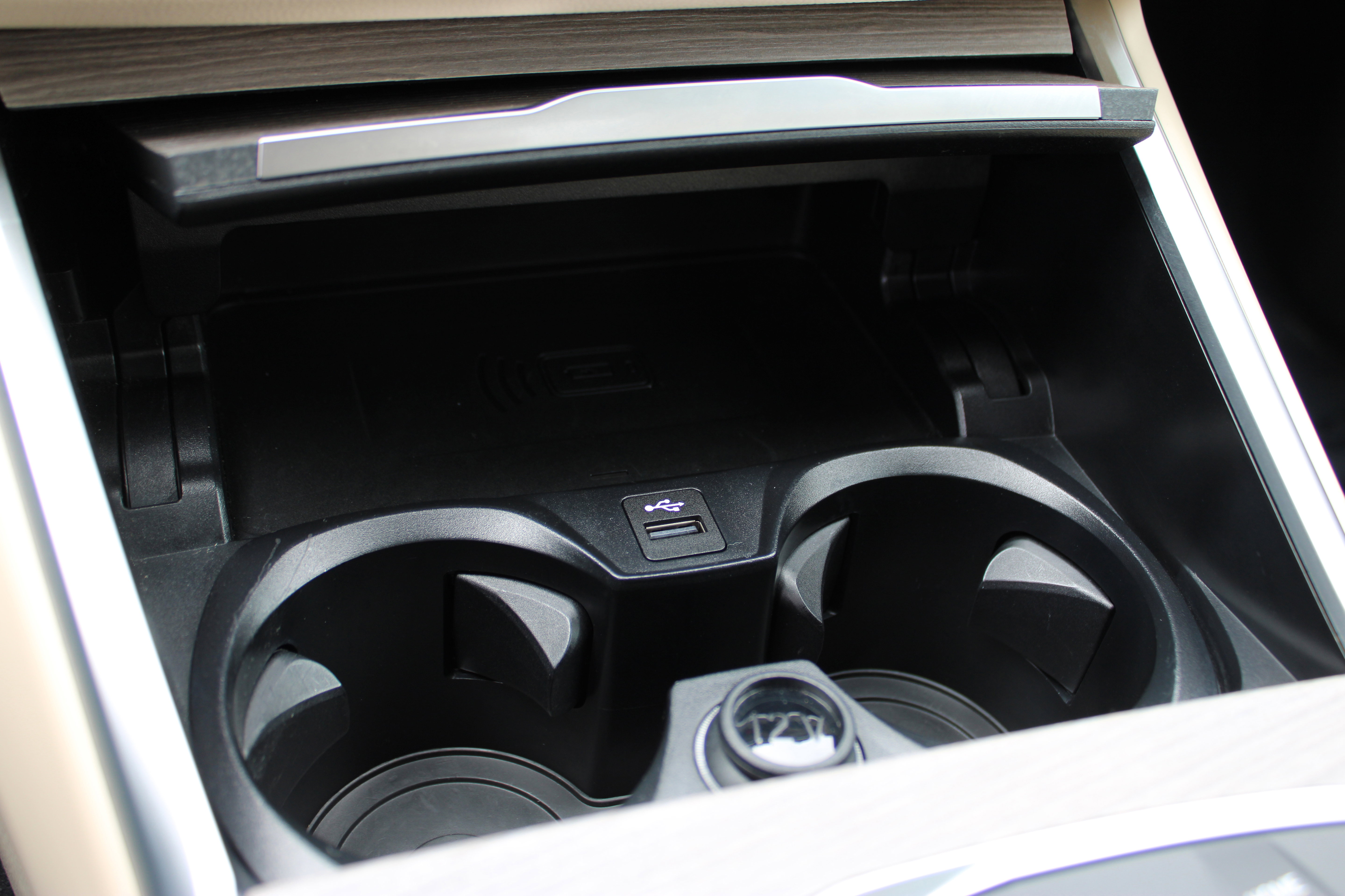 Used 2025 BMW 330i Sedan w/ Convenience Package image 21