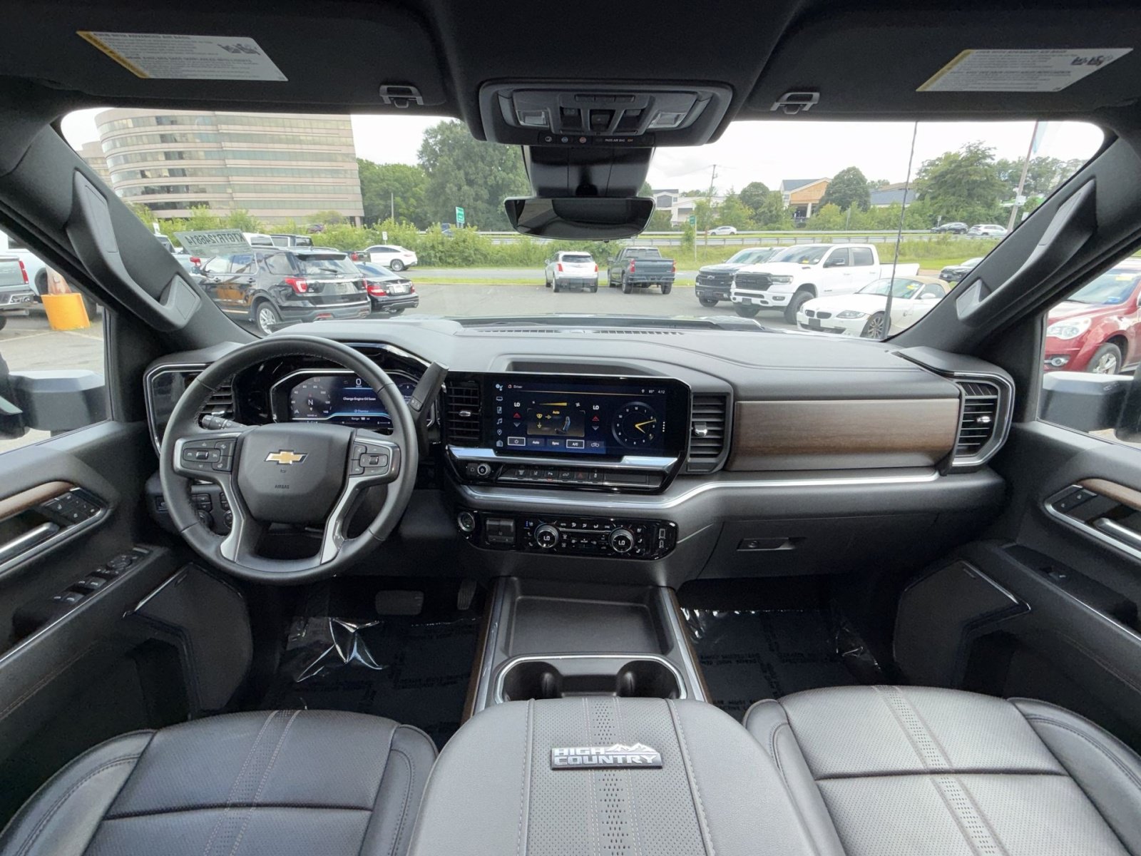 Used 2024 Chevrolet Silverado 2500 High Country w/ High Country Premium Package AWD/4WD image 23