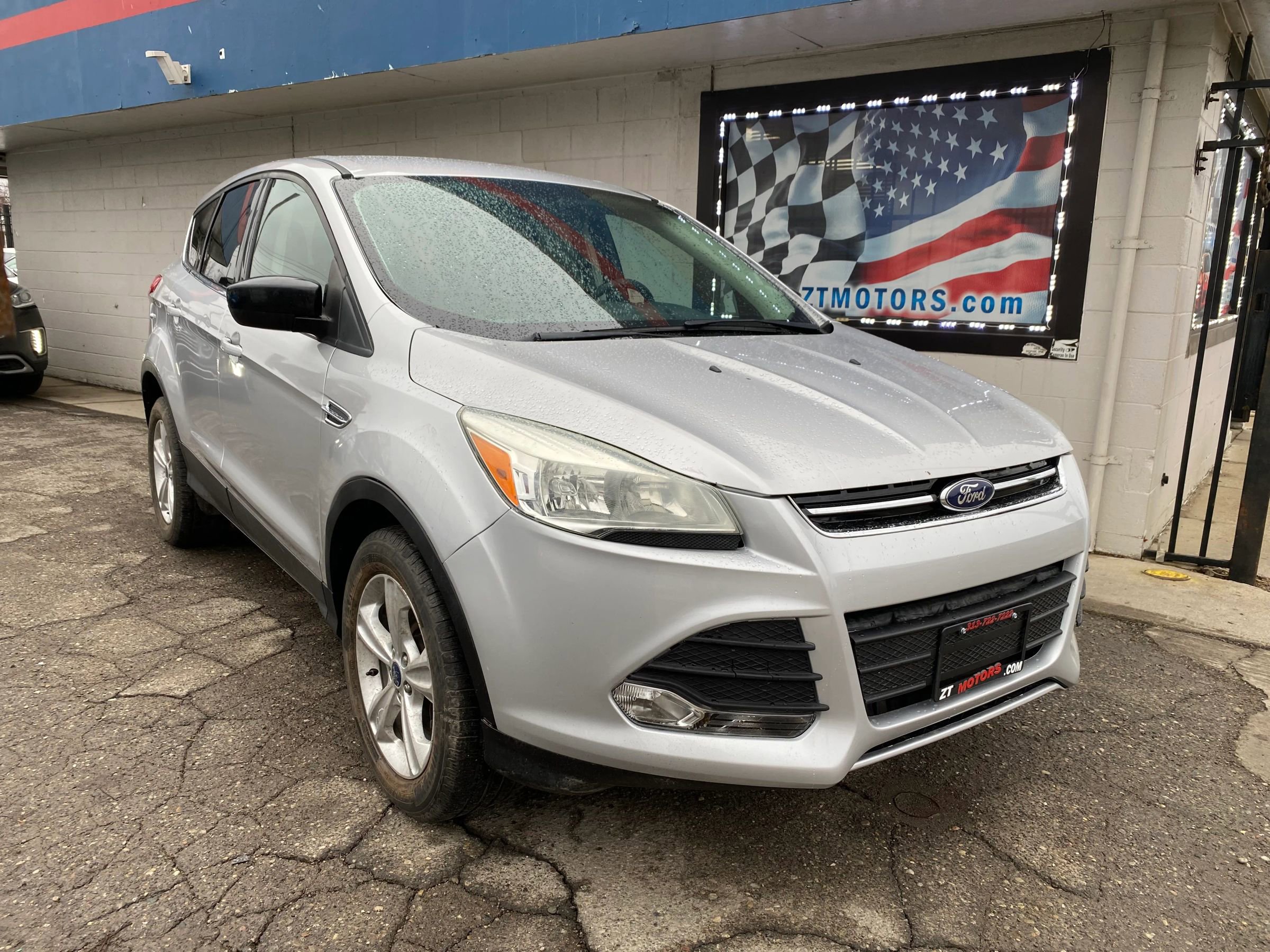 Used 2014 Ford Escape SE image 1