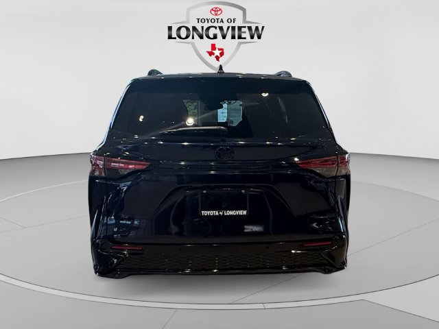Certified 2026 Toyota Sienna XSE FWD image 4