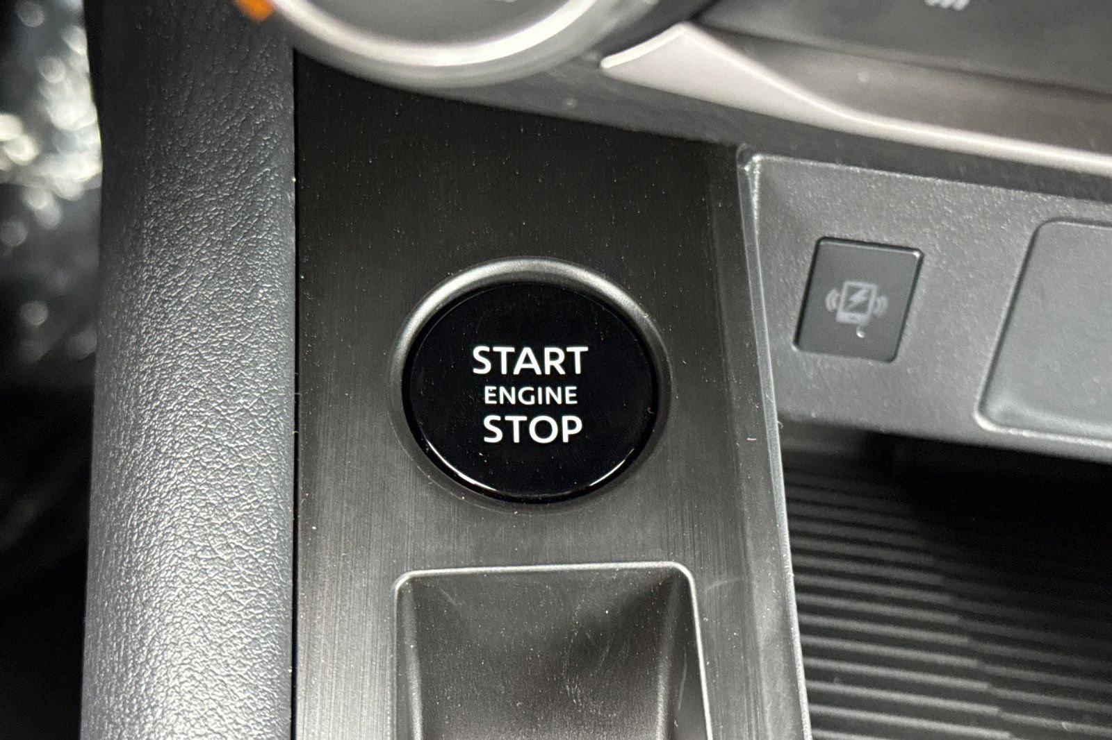 New 2025 Nissan Kicks SV w/ Illumination Package image 20