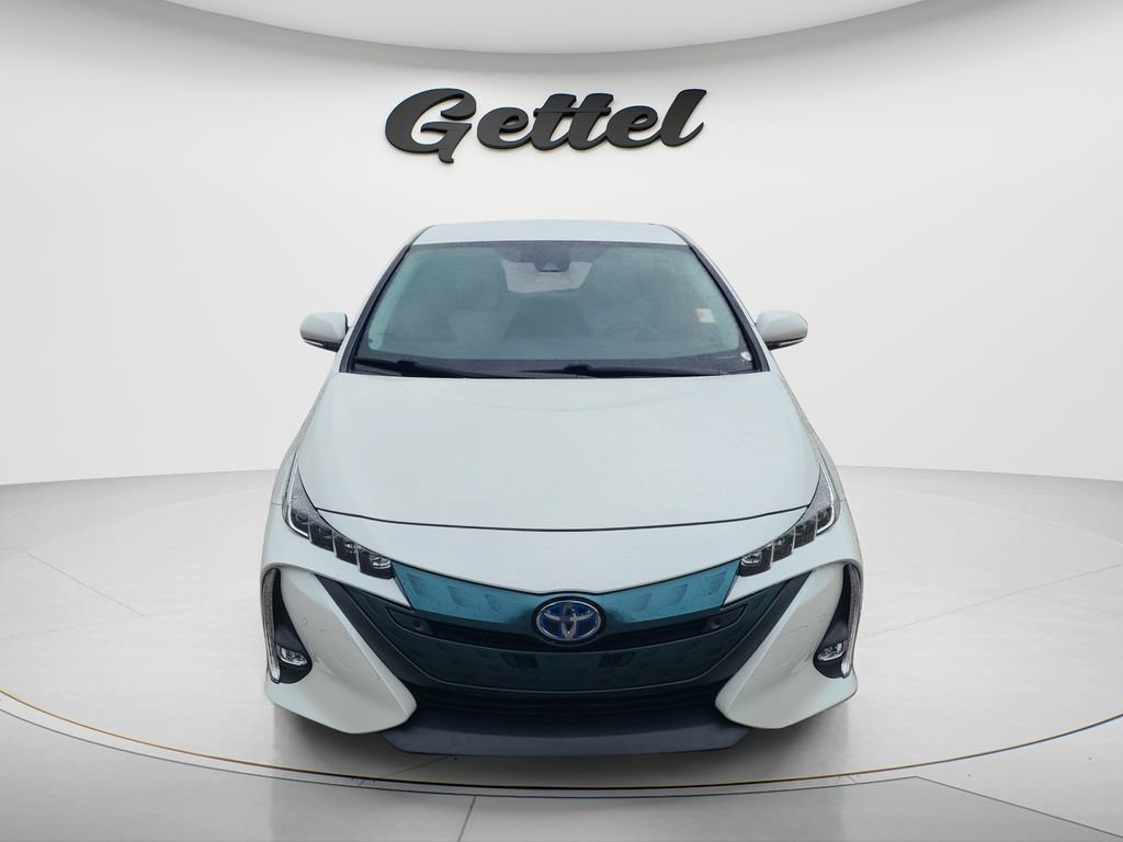 Used 2018 Toyota Prius Prime Advanced FWD image 2