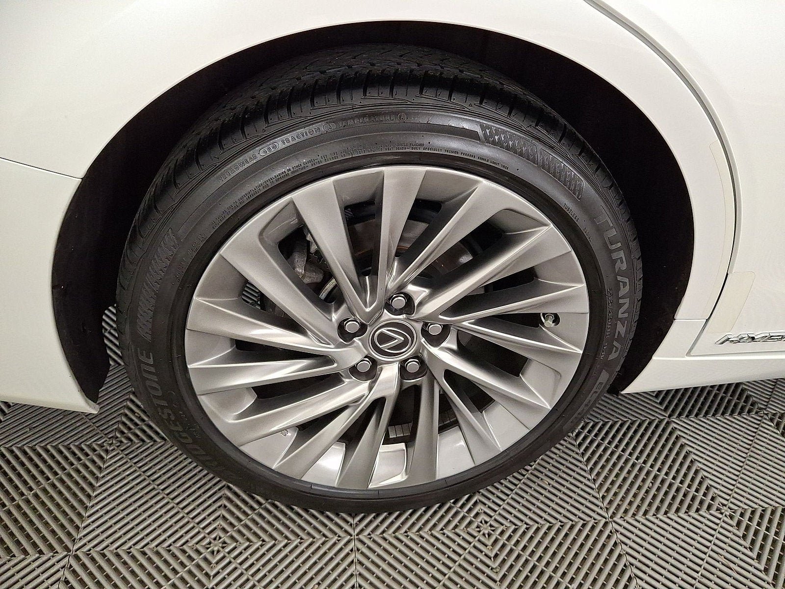 Used 2022 Lexus ES 300h w/ Luxury Package FWD image 19
