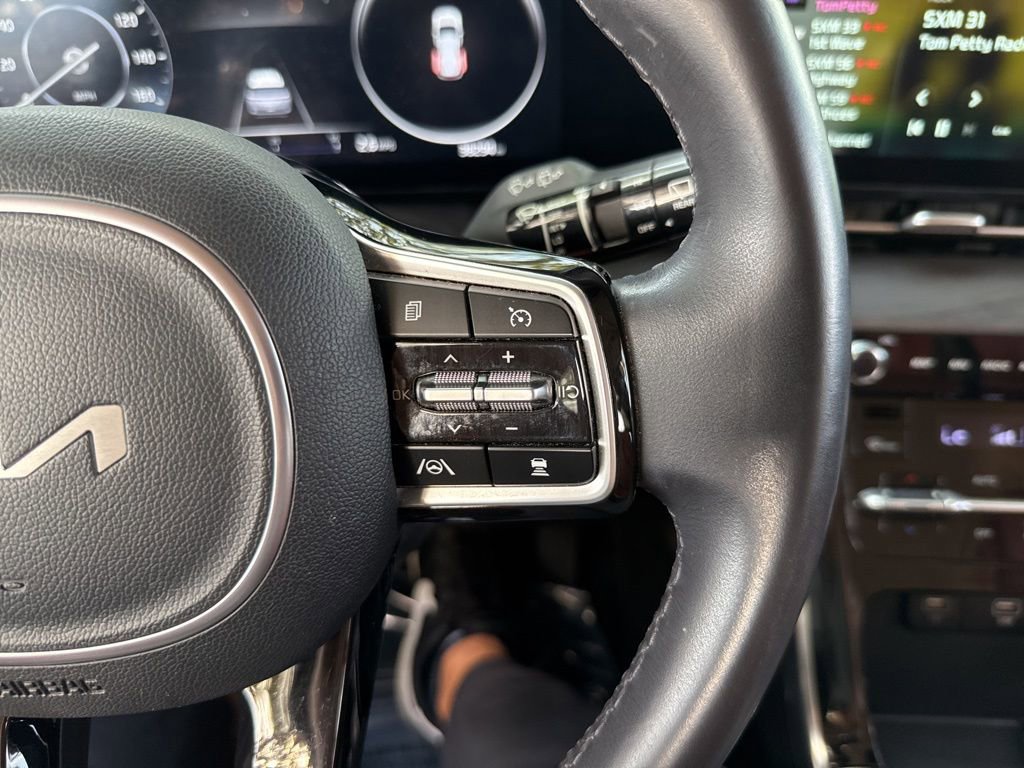 Used 2024 Kia Carnival SX image 33