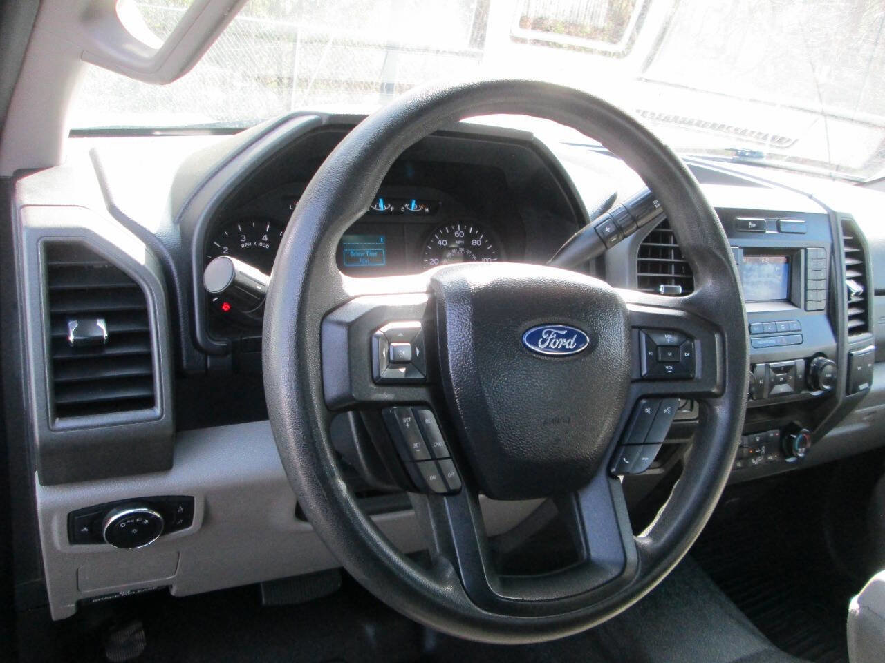 Used 2021 Ford F250 XL w/ Power Equipment Group image 9