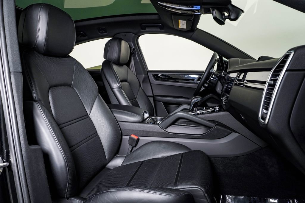 Certified 2023 Porsche Cayenne S image 15