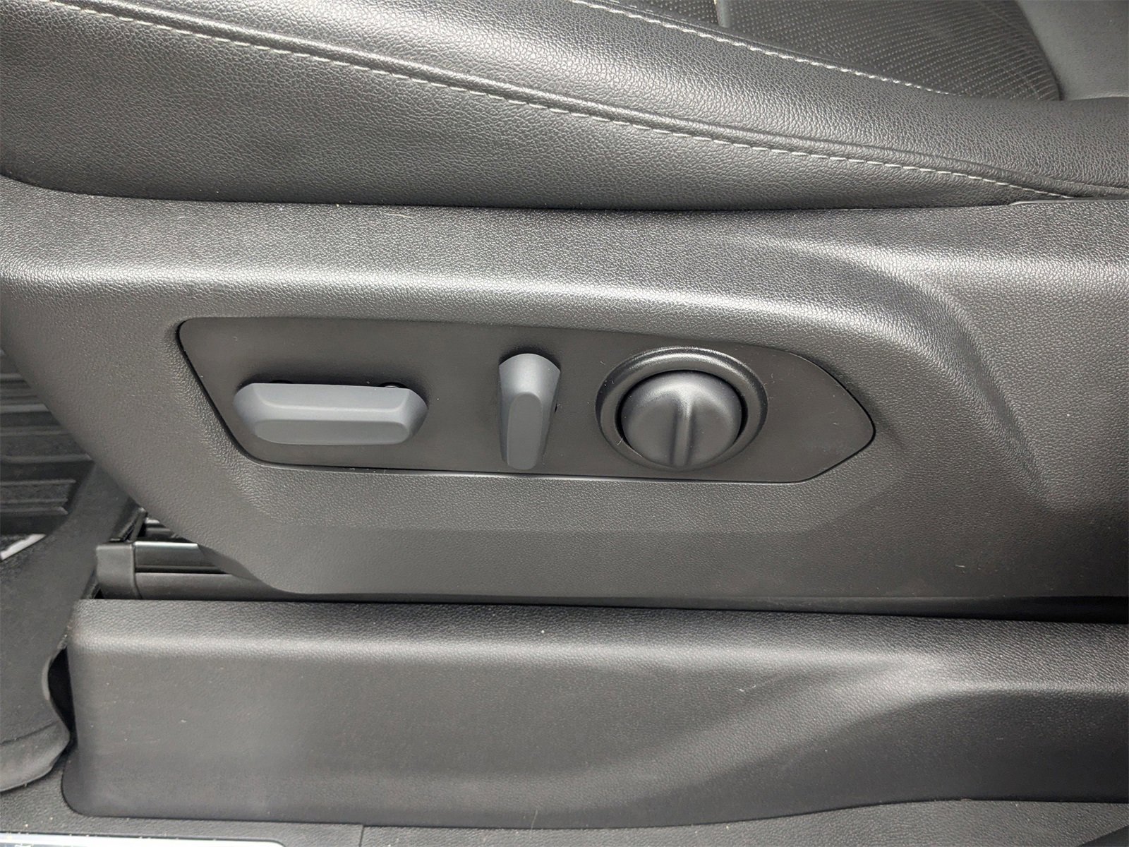 Used 2022 GMC Sierra 1500 SLT w/ SLT Premium Plus Package image 21