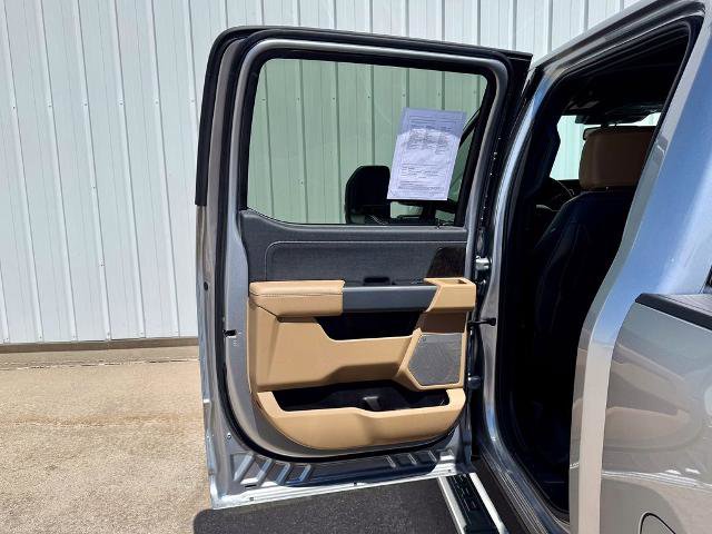 Certified 2024 Ford F350 Lariat w/ Chrome Package image 15