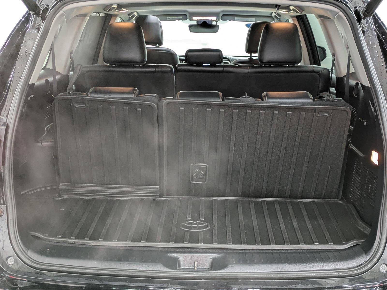 Used 2018 Toyota Highlander XLE image 14