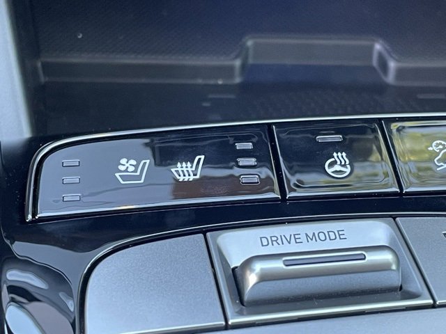 Used 2024 Hyundai Tucson Limited image 17