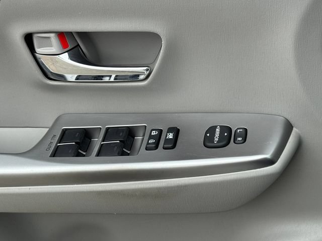 Used 2017 Toyota Prius V Five w/ Advanced Technology Package FWD image 28
