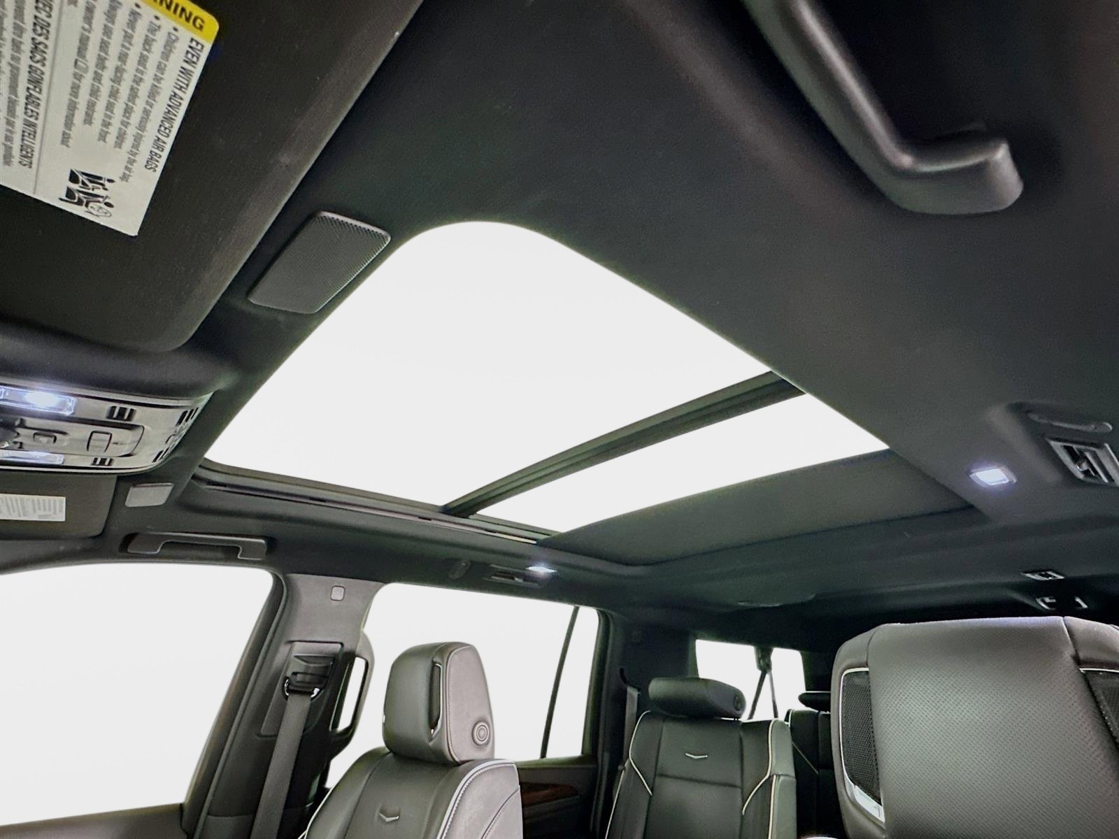 Used 2023 Cadillac Escalade ESV Premium Luxury image 15